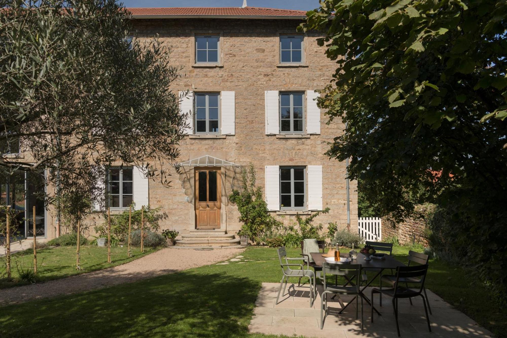 La Maison Des Monts D'Or Saint-Germain-au-Mont-dʼOr Exteriör bild